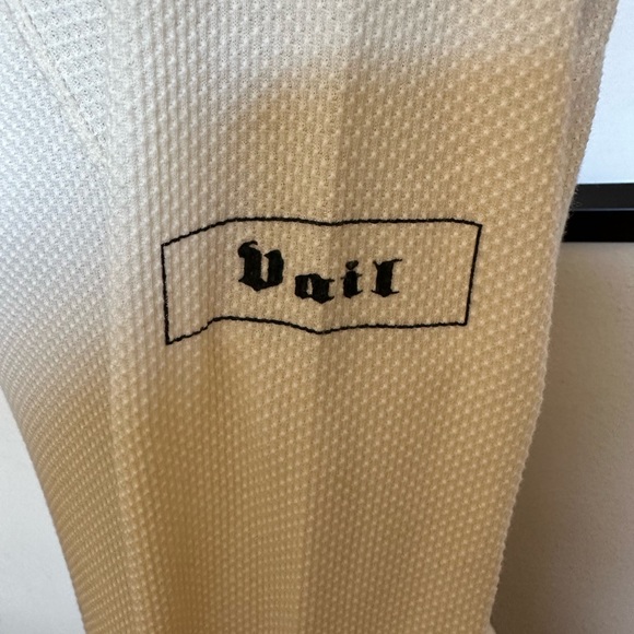 Techstyles Cream Vail Colorado Bohemian Base Layer Popover Thermal. Size Large - Picture 9 of 9